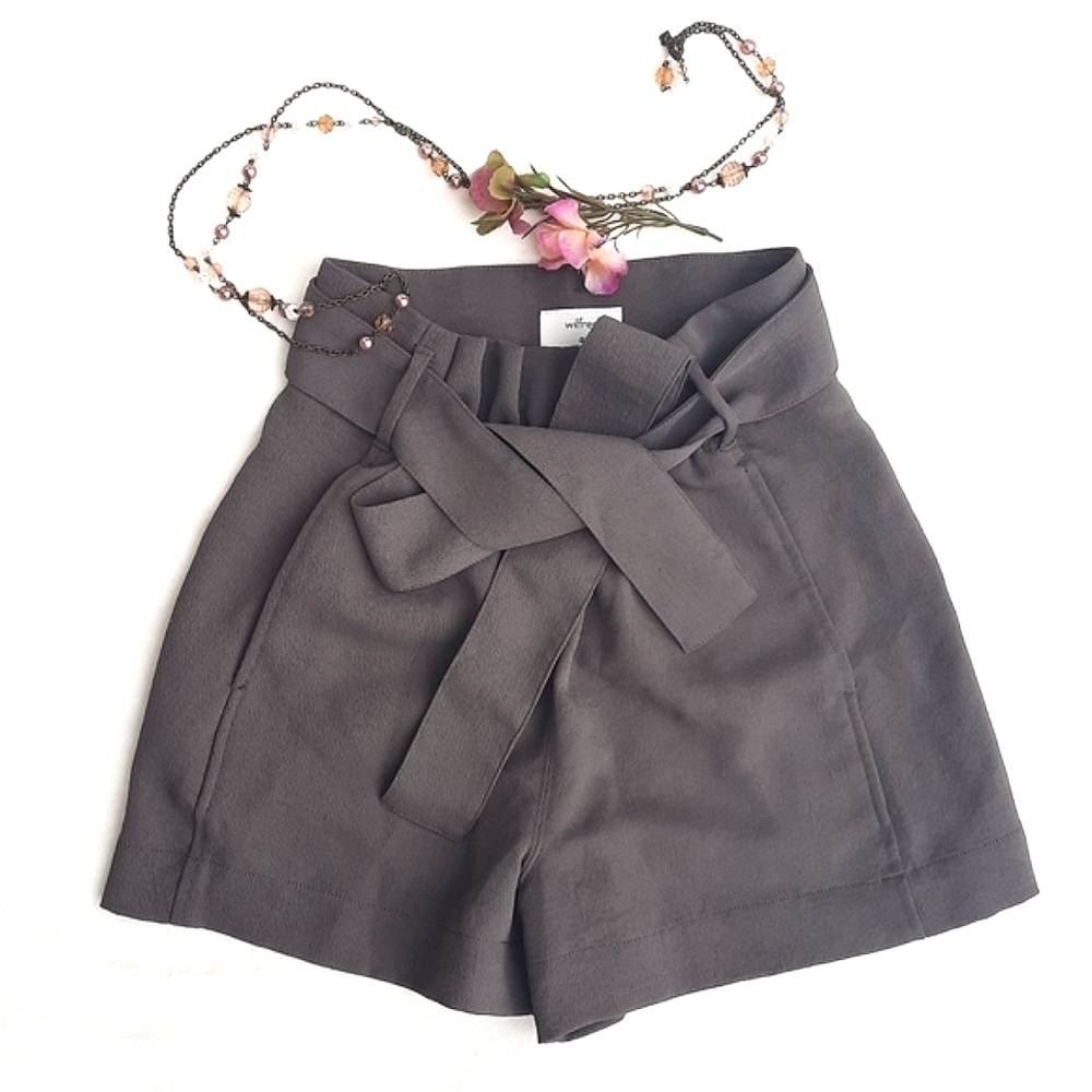 WILFRED Taupe Paper Bag Shorts, Side Pockets, Belt, Elastisized Waistband